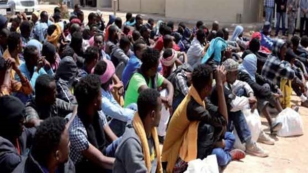 ترحيل 650 مهاجرا أفريقيا من عدن 
