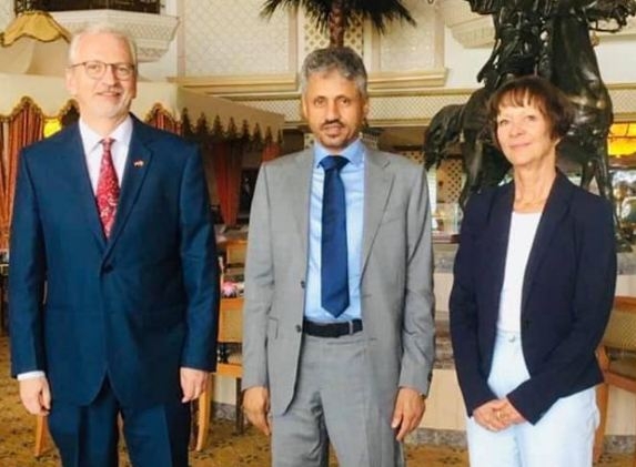 الشيخ المخلافي يلتقي سفيري ألمانيا لدى اليمن وسلطنة عمان
