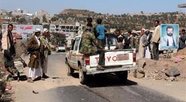 الحوثيون يقتحمون منزل أحد المواطنين وينهبونه ويختطفون ثلاثة من أقاربه.. تفاصيل