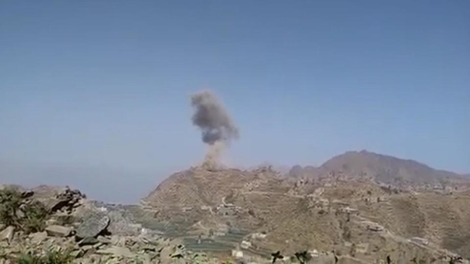 أعنف الغارات على مواقع الحوثيين وتحركاتهم في كشر بمحافظة حجة