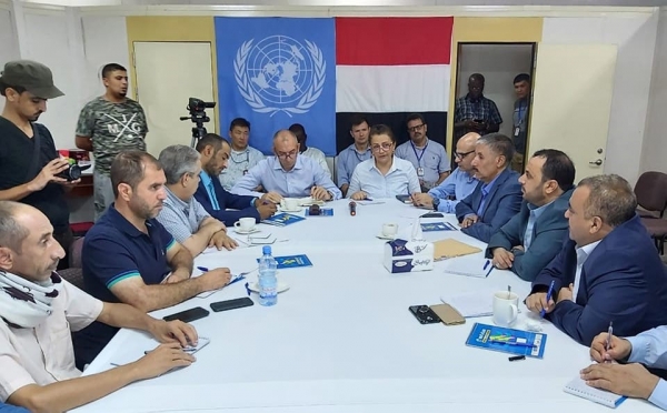 بن عزيز: الحوثيون يتهربون من تطبيق الاتفاق و"غريفيث" سيحاول اقناعهم الاربعاء