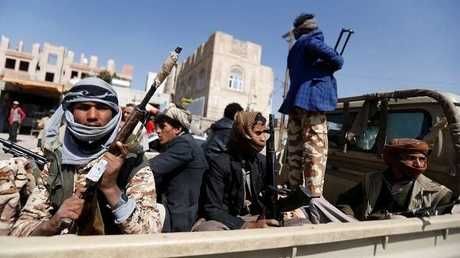 جريمة جديدة ... الحوثيون ينهبون مادة "الكلور" المقدمة من اليونيسيف ويبيعونها لأحد التجار