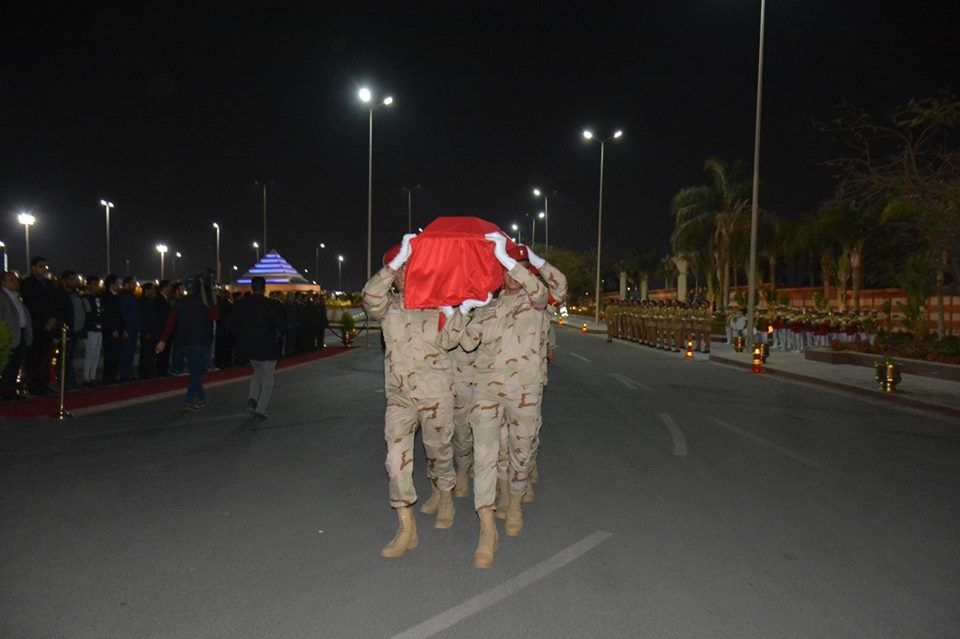 وزارة الدفاع المصرية تقيم مراسم تشييع رسمية لمساعد وزير الدفاع اليمني بالقاهرة ( صور)
