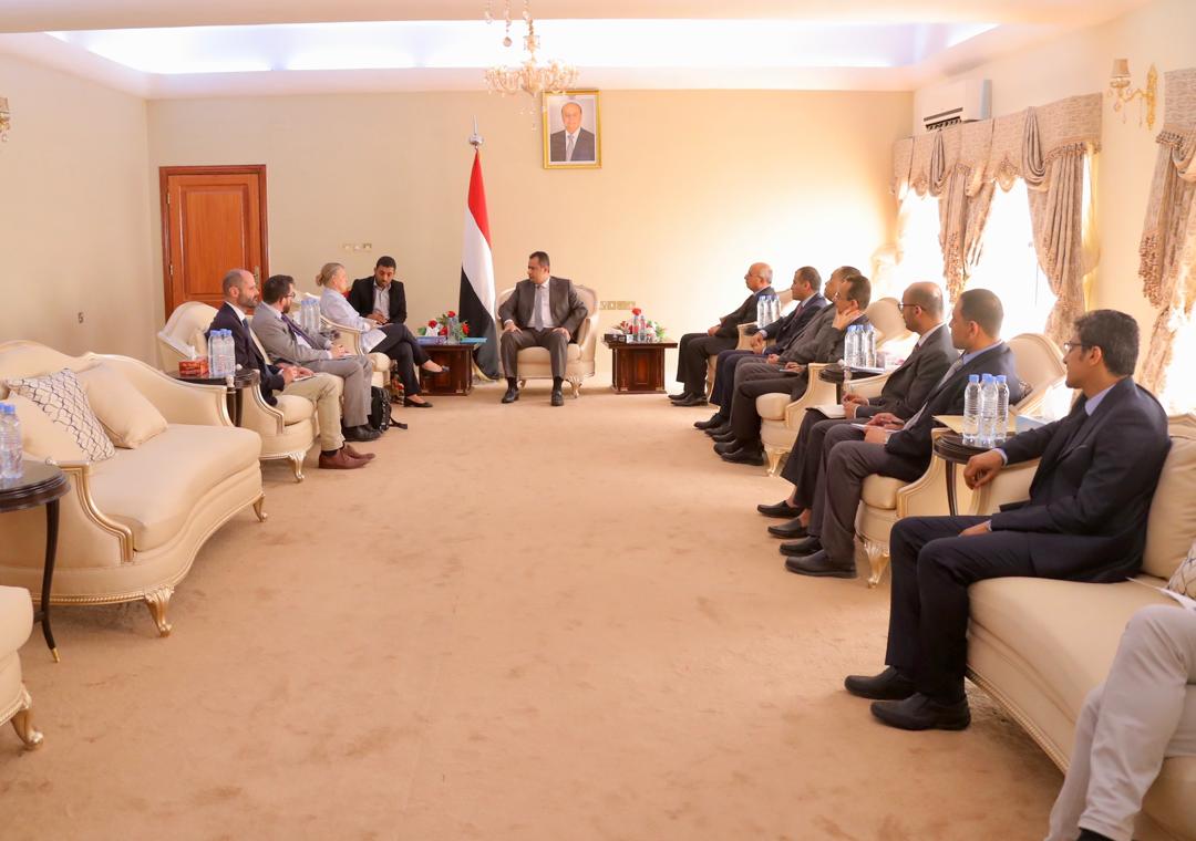 رئيس الحكومة يطالب الأمم المتحدة بممارسة مزيدا من الضغط على الحوثيين