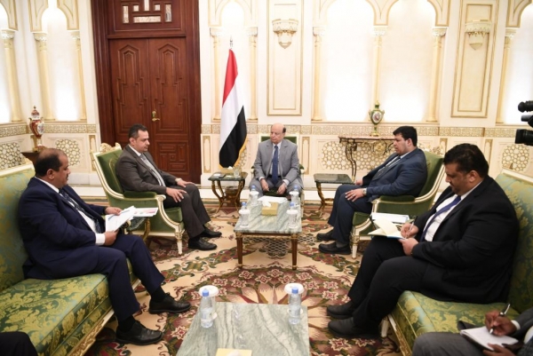 الرئيس هادي يشدد على إعادة تشغيل القطاعات النفطية وبصورة عاجلة