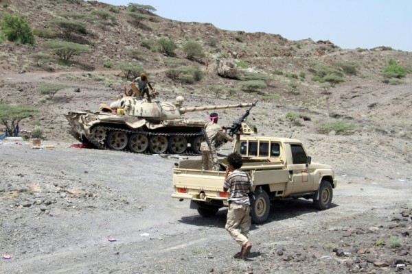 مصرع ثلاثة حوثيين بينهم قياديين في هجوم للجيش بجبهة مقبنة