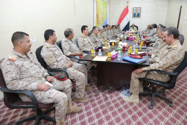 نائب الرئيس يعقد اجتماعاً بقيادة وزارة الدفاع  