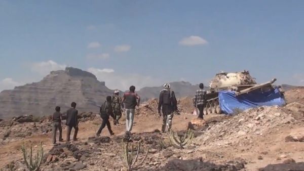 الجيش يحرر سلسلة مواقع جديدة في جبهة مريس بالضالع
