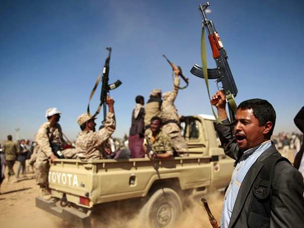 الحكومة تتهم الحوثيين بتجنيد 1000 طفل في معركة الحديدة
