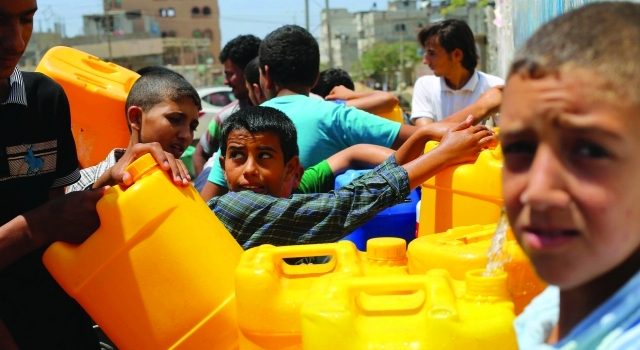 الصليب الأحمر: نصف سكان اليمن لا يمتلكون ما يكفي للأكل
