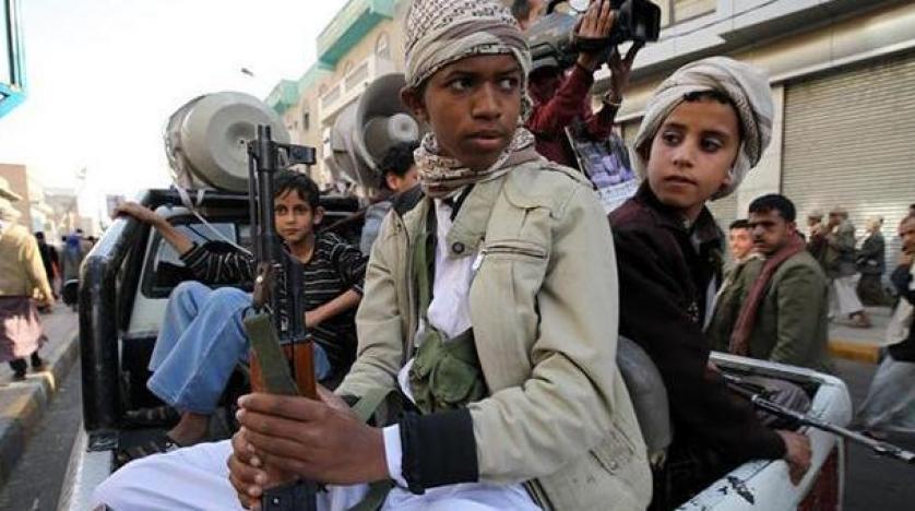 محافظ الحديدة يقول إن الحوثيين زجّوا بألف طفل للقتال في المحافظة خلال الأيام الماضية