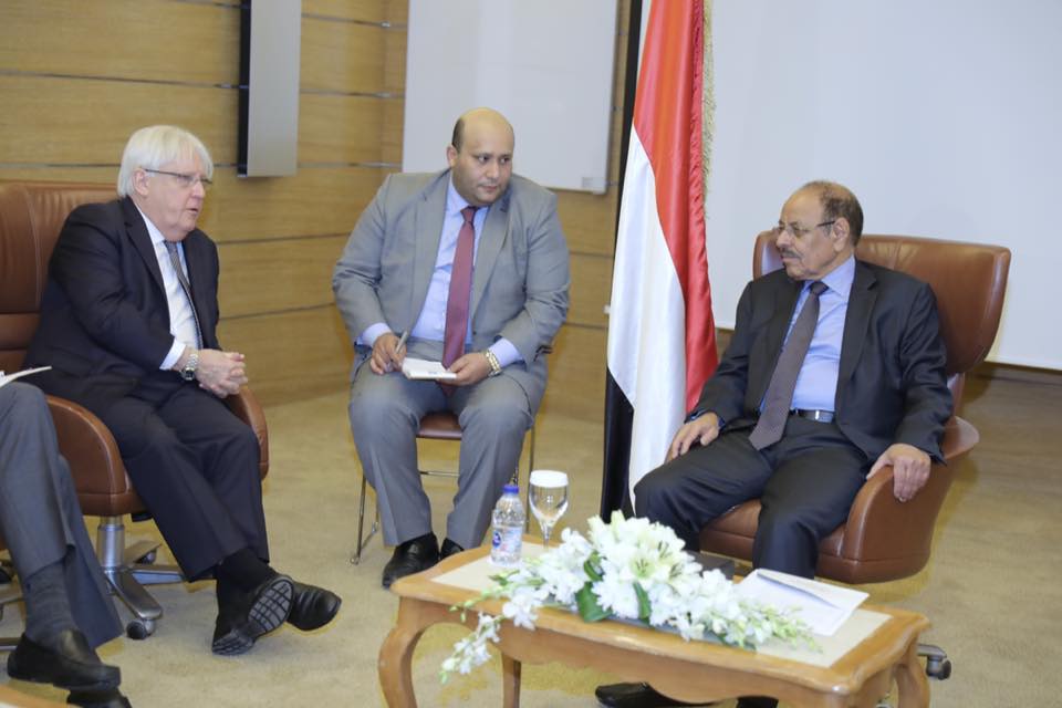 نائب الرئيس يلتقي مبعوث الأمين العام للأمم المتحدة الى اليمن