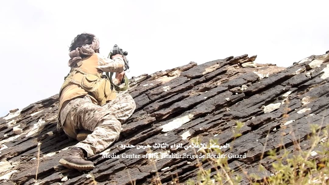 قوات الجيش الوطني تفتح جبهة جديدة في صعدة وتحرر سلاسل جبلية في معقل الحوثيين (صور)