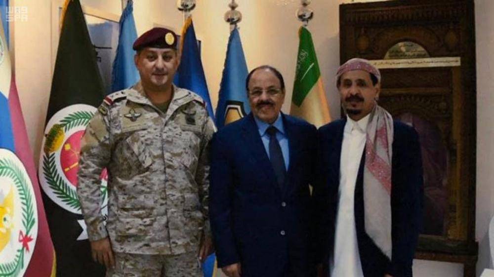 قائد القوات المشتركة "الفريق تركي بن عبدالعزيز" يلتقي مشائخ خولان
