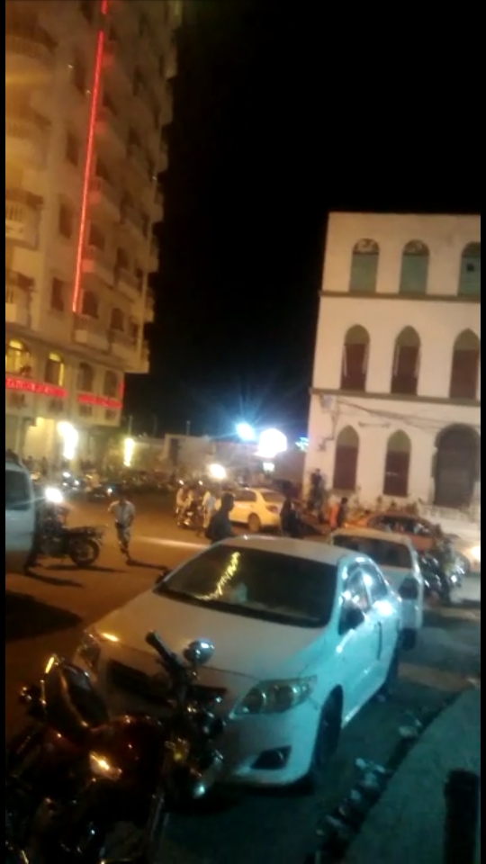 حضرموت: قوة أمنية تفرق متظاهرين احتجاجاً على تردي الخدمات بالمكلا