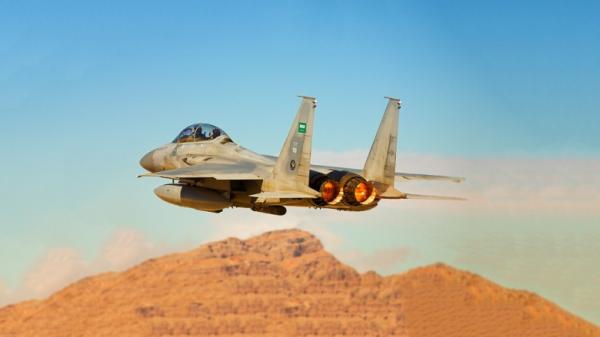 طيران التحالف يقصف معسكرا للحوثيين في سنحان بعشر غارات