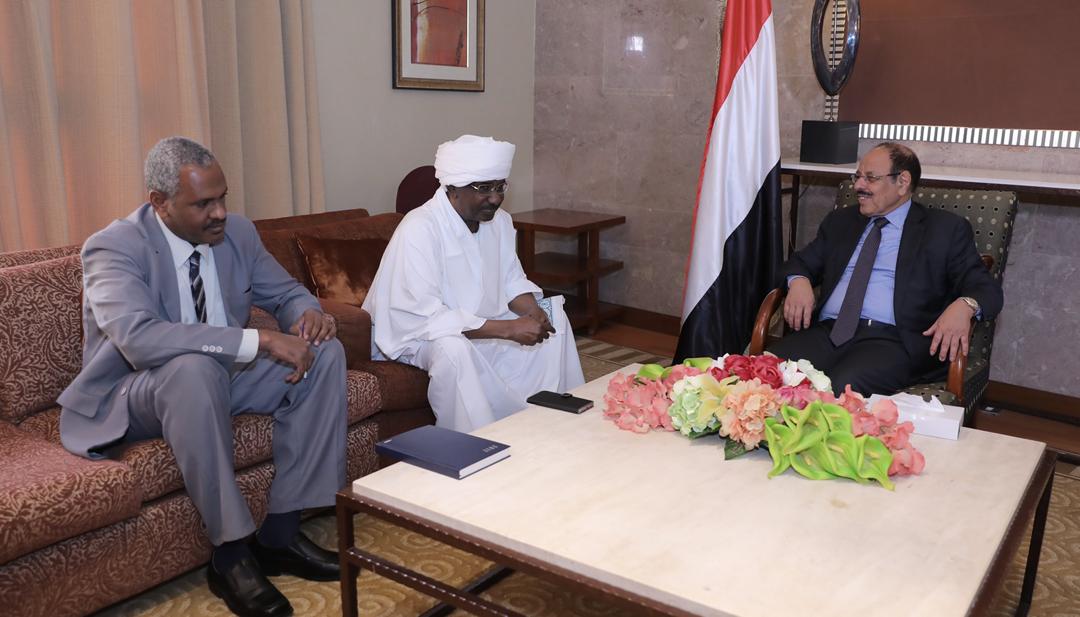 نائب الرئيس يشيد بموقف السودان الشقيق الداعم لليمن