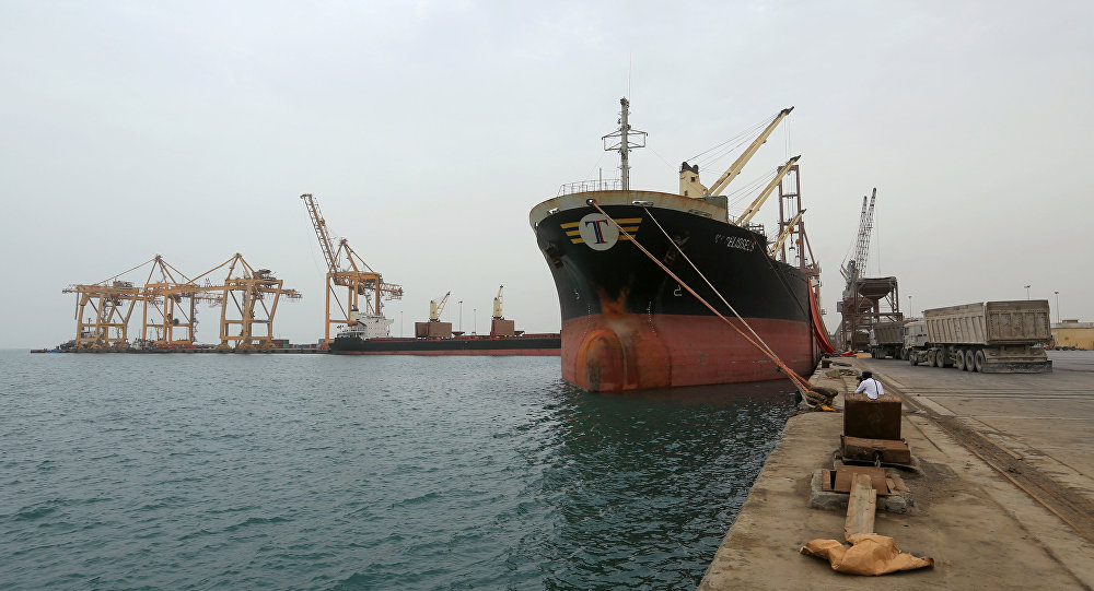 تفاصيل تسليم الحوثيون "ميناء الحديدة" لأنفسهم !؟ 