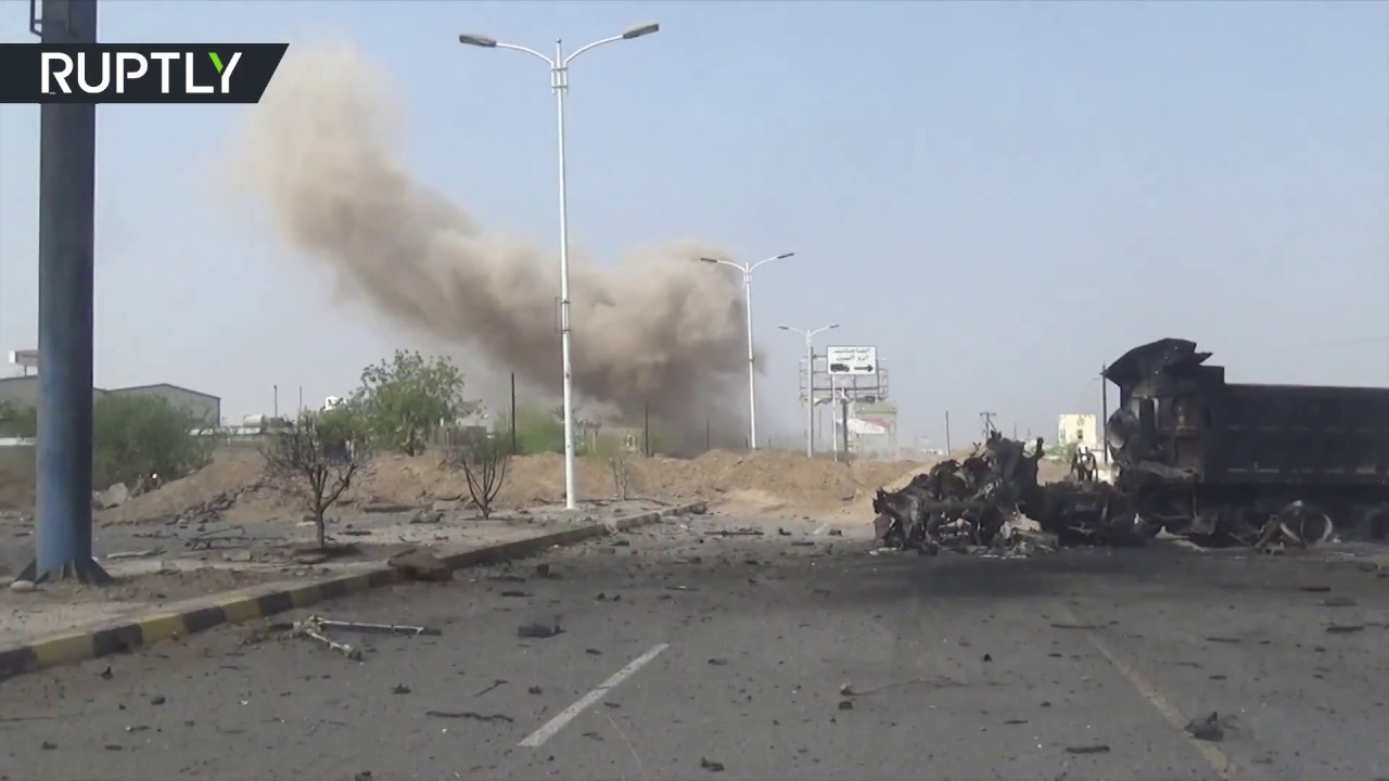 الحوثيون يواصلون قصف الأحياء السكنية في الحديدة بمختلف أنواع الأسلحة