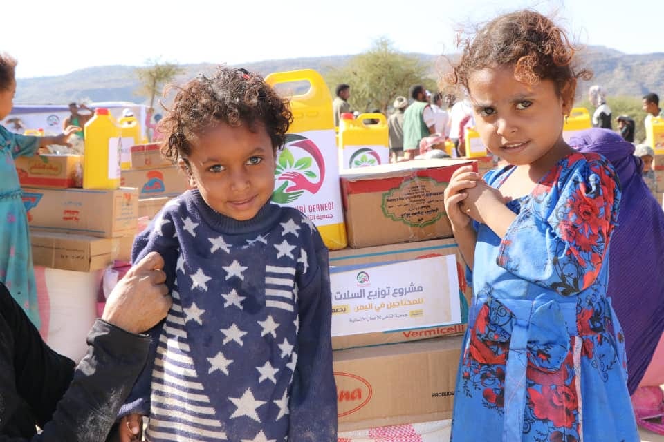 800 مستفيد من مساعدات جمعية التآخي للأعمال الإنسانية في اليمن