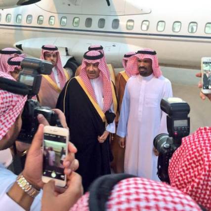  أول تصريح للدبلوماسي السعودي المفرج عنه من قبل القاعدة فور وصوله إلى السعودية (فيديو)