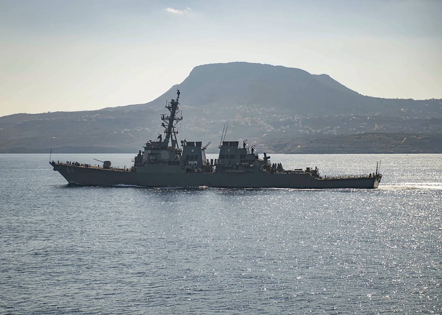 البحرية البريطانية تعلن عن هجوم حوثي على سفينة لها قبالة السواحل اليمنية