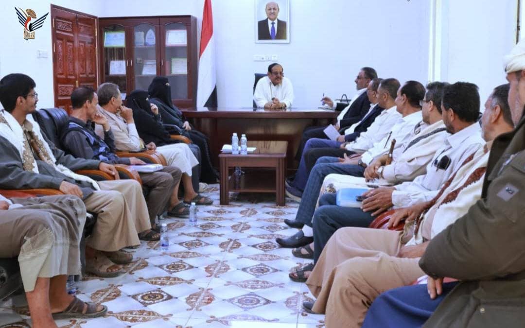 مأرب: الفاطمي يوجّه بتسريع إنجاز التسويات والعلاوات وتصحيح بيانات الموظفين
