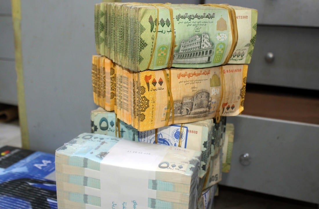 الانقسام النقدي… خطر يُهدد سيادية العُملة اليمنية.. (تقرير)