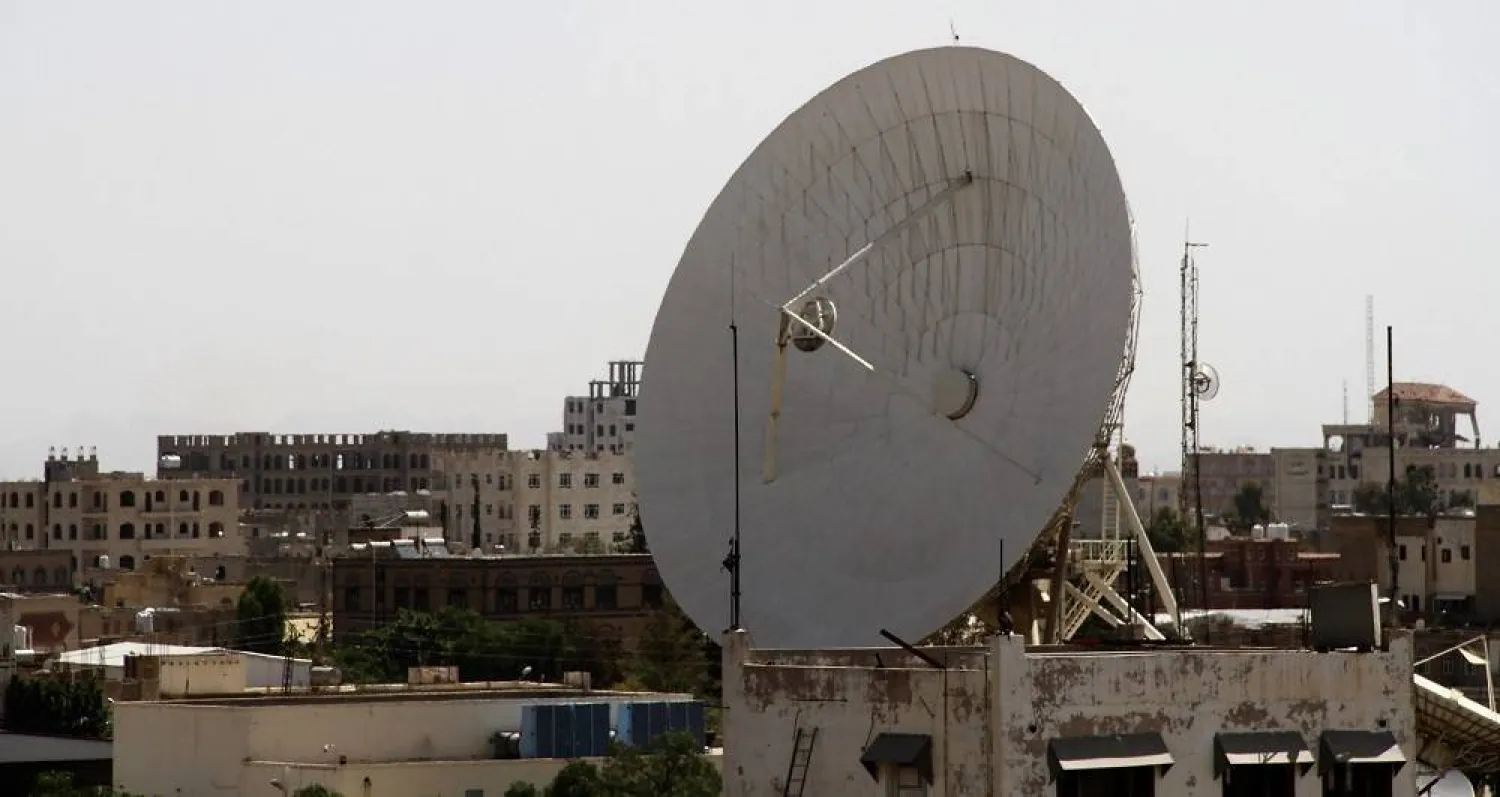 قطع الاتصالات والإنترنت... وسيلة حوثية لقمع اليمنيين