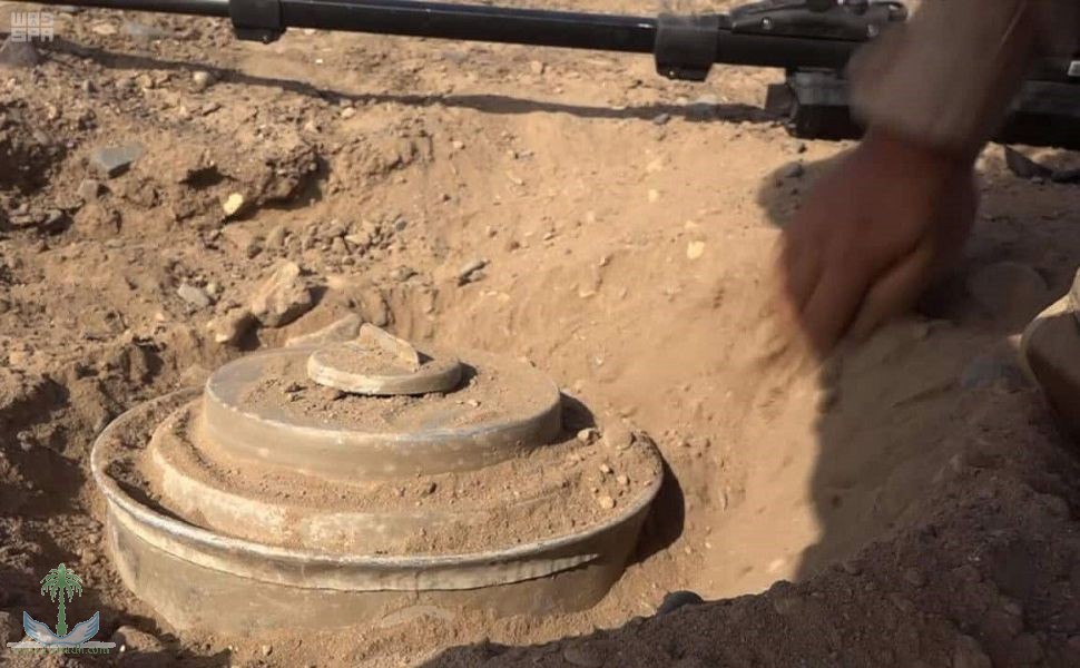 إصابة مواطن وفتاة بانفجار لغمين حوثيين في الضالع والحديدة