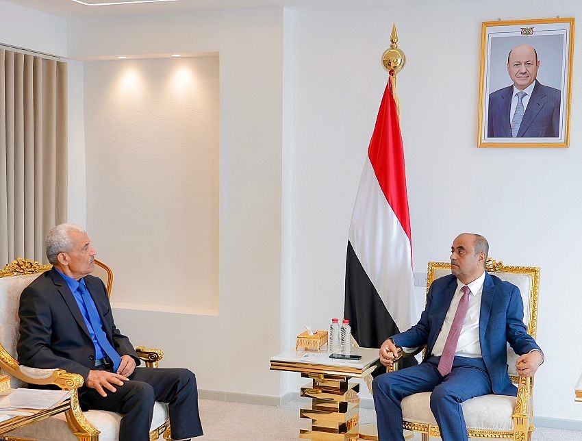 الحكومة تؤكد حرصها على رفع كفاءة الجيش والأمن لهزيمة الحوثيين واستكمال استعادة الدولة