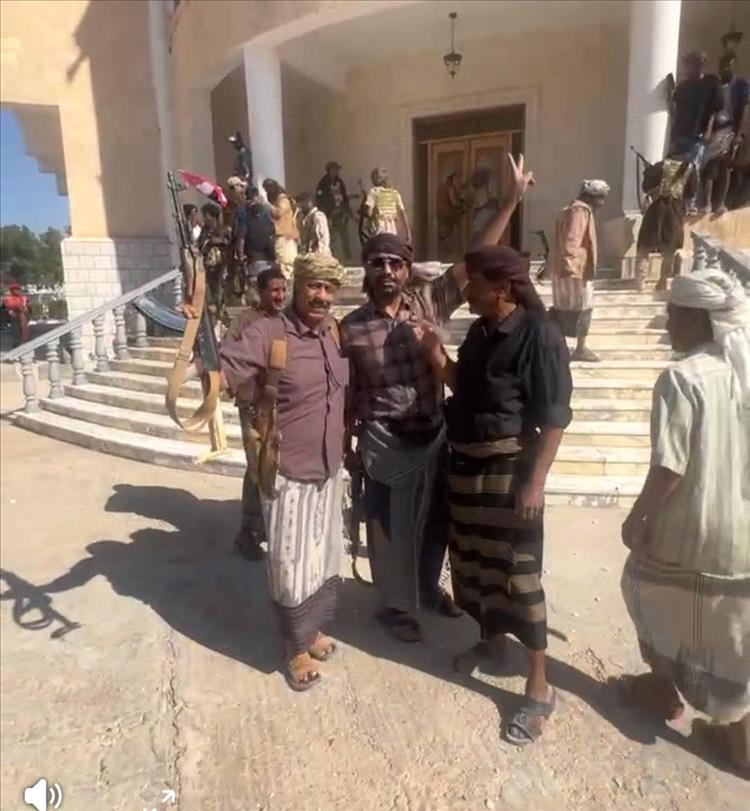 قوات الانتقالي تسيطر على القصر الجمهوري في سيئون دون مقاومة 