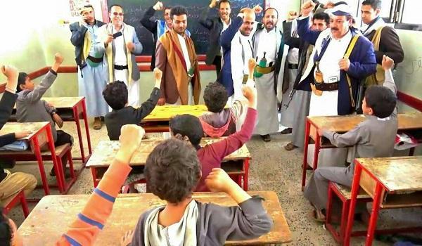 مسؤول بنقابة المعلمين: الحوثي يجرف التعليم ويرسخ لطائفية إيران