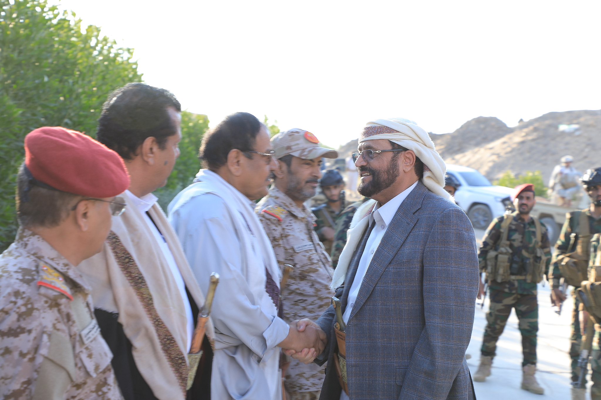 على وقع التطورات في حضرموت.. اللواء العرادة يعود إلى مأرب بعد عام على مغادرتها