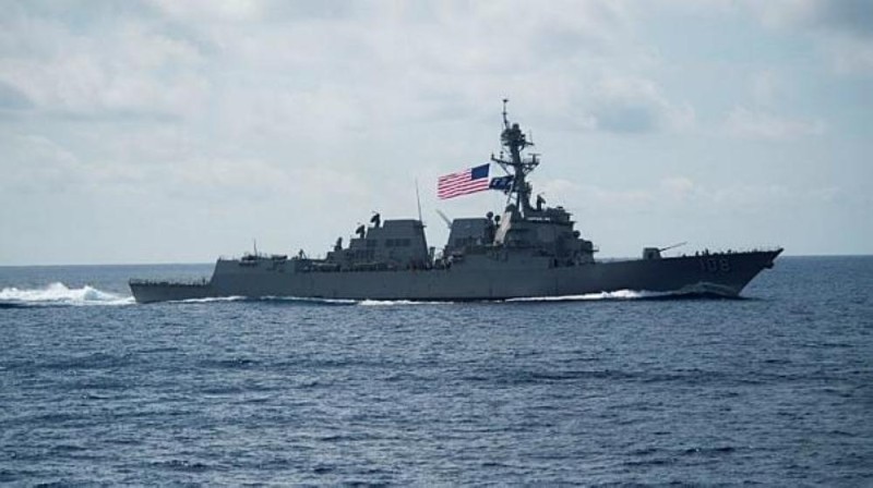 البحرية الأمريكية تصادر سفينة محملة بالصواريخ كانت في طريقها للحوثيين