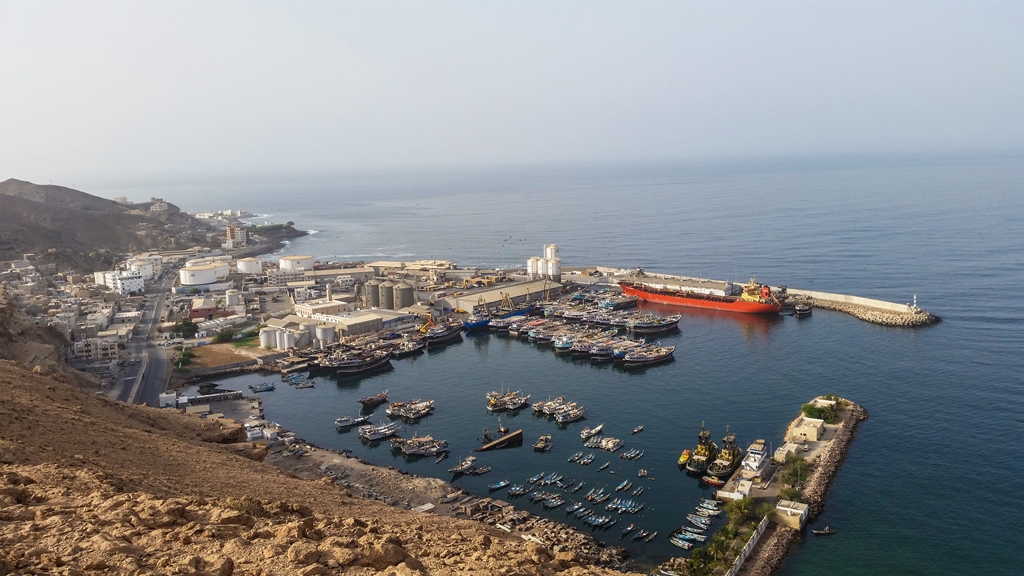 مدير ميناء المكلا: هجمات المليشيا لم تؤثر على حركة الميناء الملاحية