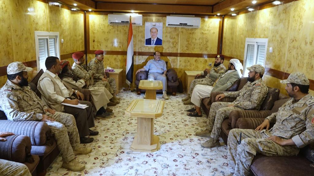 نائب الرئيس يناقش مع المعنيين سقوط الجوف بيد الحوثيين