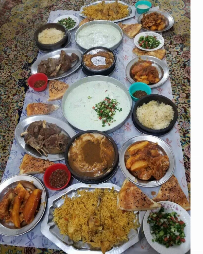 الفتة والشوربة والشفوت وبنت الصحن سيدات المائدة اليمنية الرمضانية