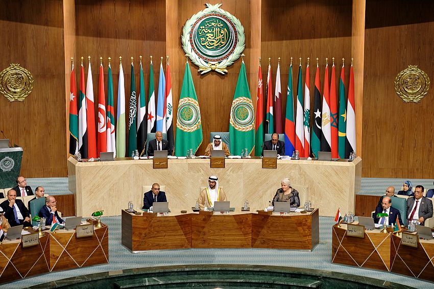 جامعة الدول العربية تعقد جلسة برئاسة الإمارات وتؤكد دعم اليمن ووحدته وسيادته 