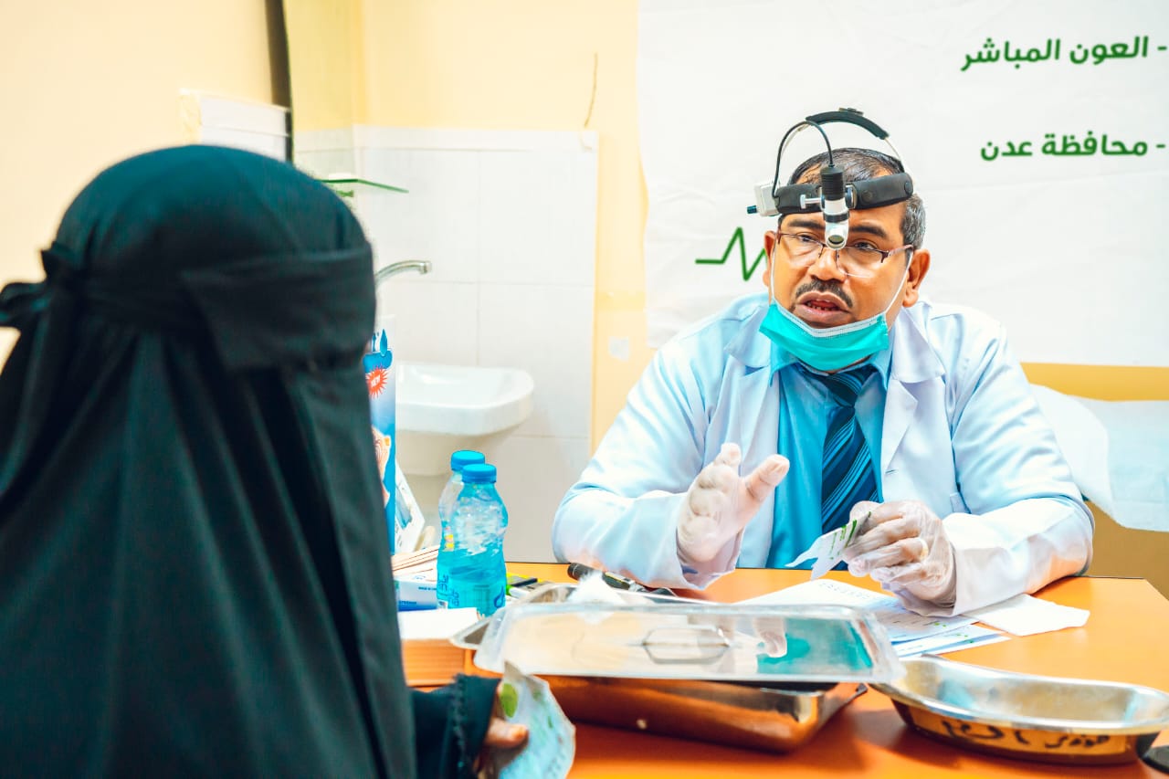بتمويل كويتي: العون المباشر تجري (150) عملية جراحية تخصصية بالمنصورة في عدن