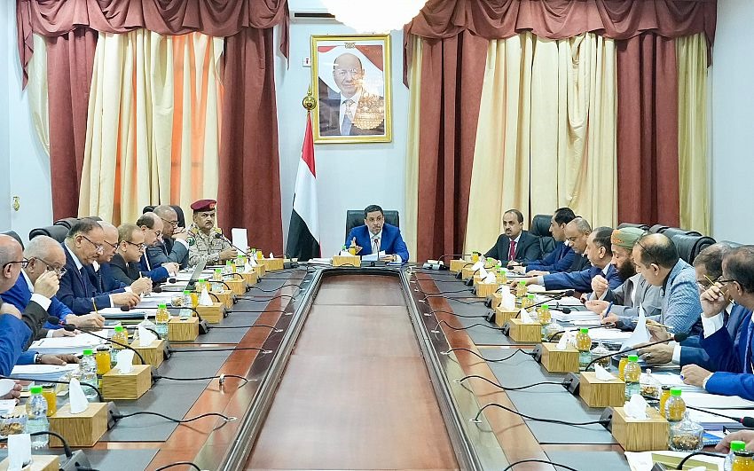 مجلس الوزراء يجدد تحذير المليشيا الحوثية من مغبة تصعيدها الحربي على مختلف الجبهات