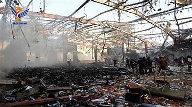 الإخبارية السعودية تتهم الإمارات بقصف الصالة الكبرى بصنعاء ومعسكر العبر التابع للشرعية