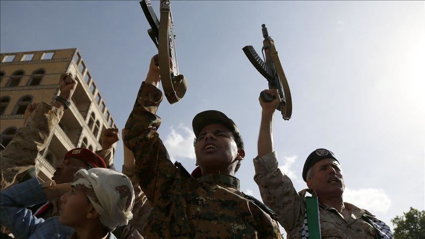 مسؤول حكومي: مليشيا الحوثي تتعمد دفع الكادر الأكاديمي لمغادرة اليمن 
