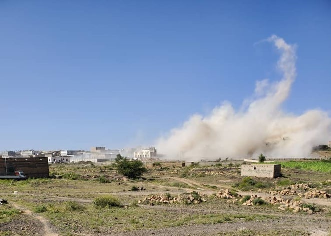 قصف الحوثيين لقرية الزوب بقيفة بالبيضاء 