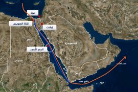 صحيفة معاريف: احتراق 16 سفينة إيرانية تقل عسكريين متجهين للحوثيين