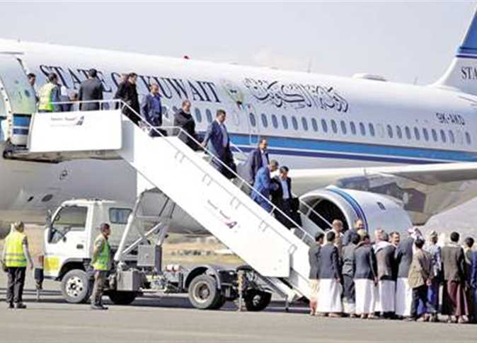 وفد الحوثيين يصل صنعاء على طائرة كويتية