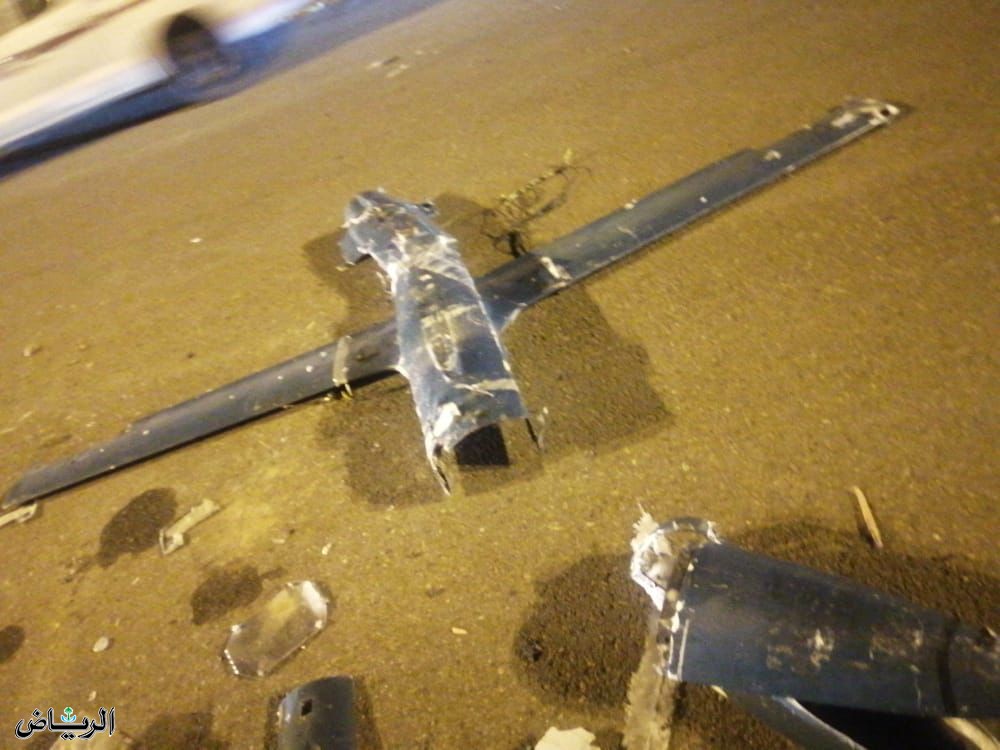 حطام طائرة ايرانية الصنع اطلقتها مليشيا الحوثي على الأراضي السعودية وتم تدميرها