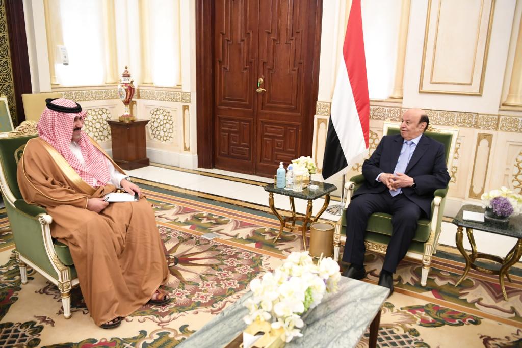 الرئيس هادي : الشعب اليمني لن يقبل التجربة الايرانية مهما كلف ذاك من ثمن 