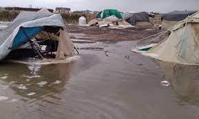 موجة البرد تعمق مأساة النازحين اليمنيين... وتقتل 7 أطفال في مأرب