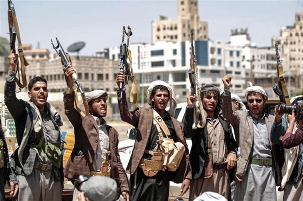 مليشيات الحوثي تستهدف مئات المتسولين ببرامج «التطييف» وتخطط للزج بهم للجبهات